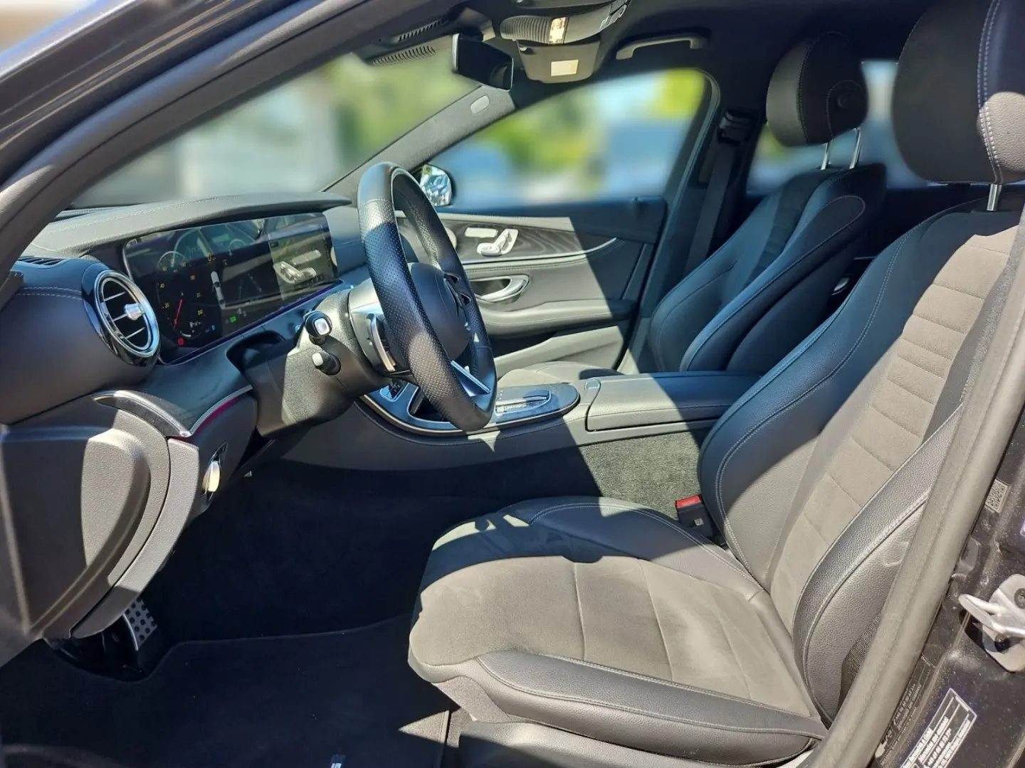 E220d Lim. 4MaticLED/AMG-Line/AHK/NAVI/DAB