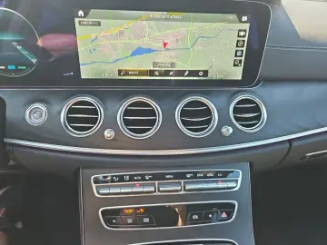 E220d Lim. 4MaticLED/AMG-Line/AHK/NAVI/DAB