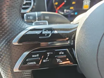E220d Lim. 4MaticLED/AMG-Line/AHK/NAVI/DAB