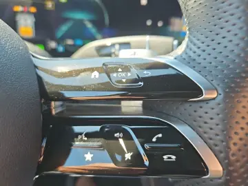 E220d Lim. 4MaticLED/AMG-Line/AHK/NAVI/DAB