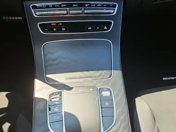 E220d Lim. 4MaticLED/AMG-Line/AHK/NAVI/DAB