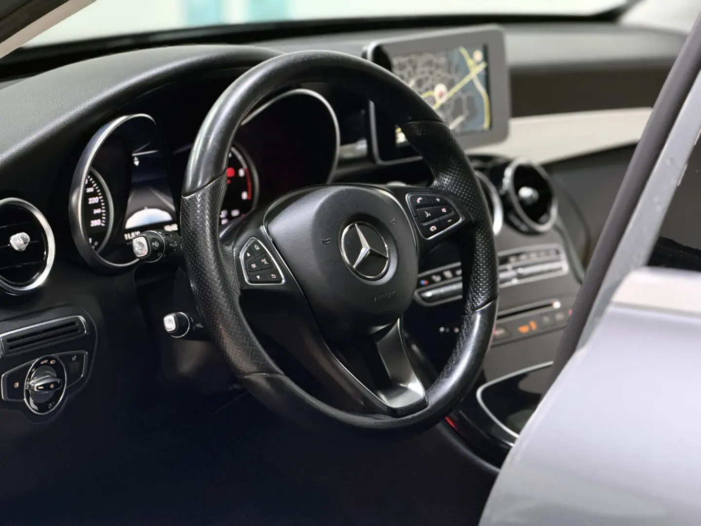 Mercedes C-Class C220d