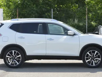 NISSAN X-TRAIL 1.6 DCI TEKNA 7 LOCURI