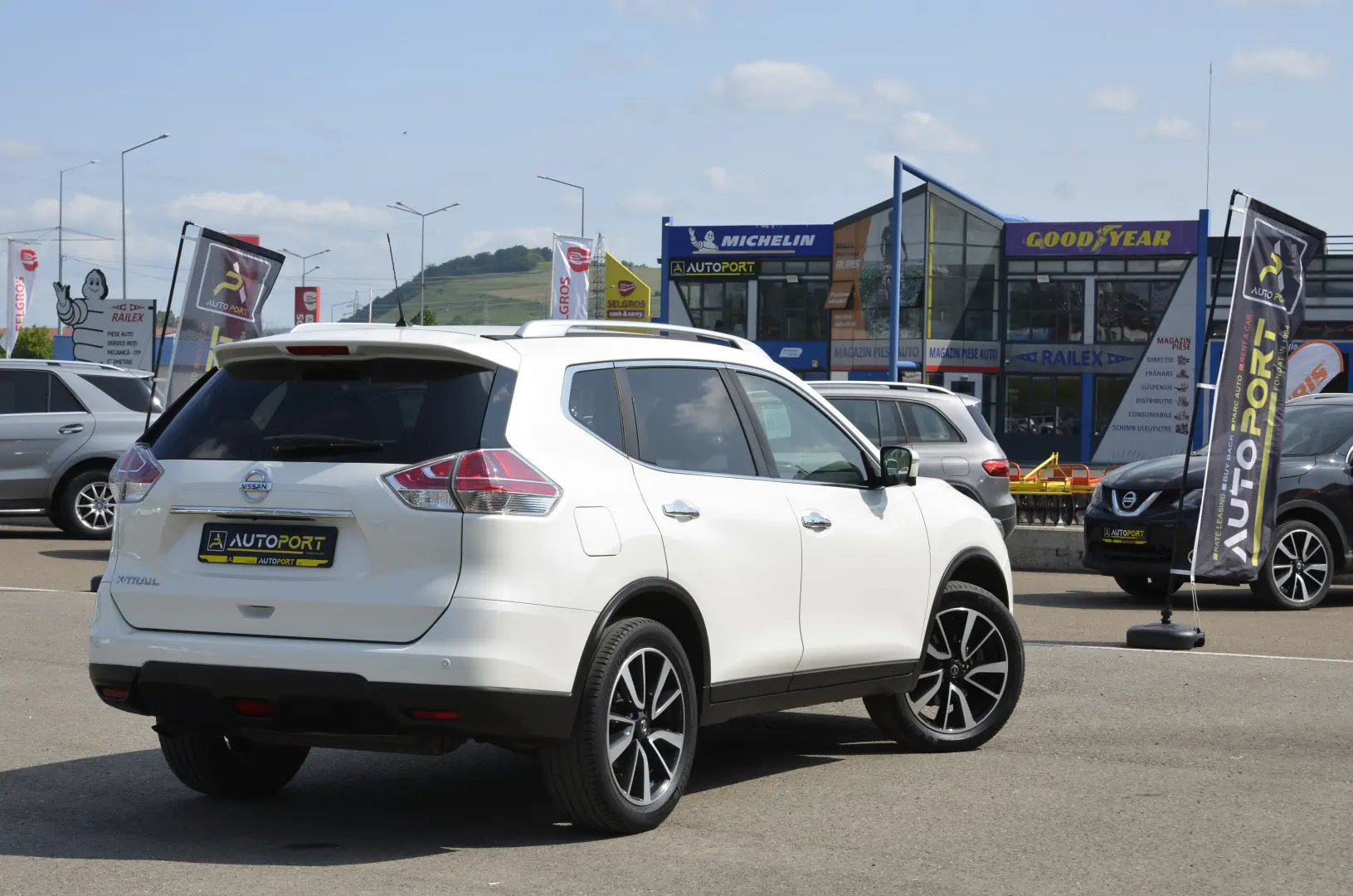 NISSAN X-TRAIL 1.6 DCI TEKNA 7 LOCURI