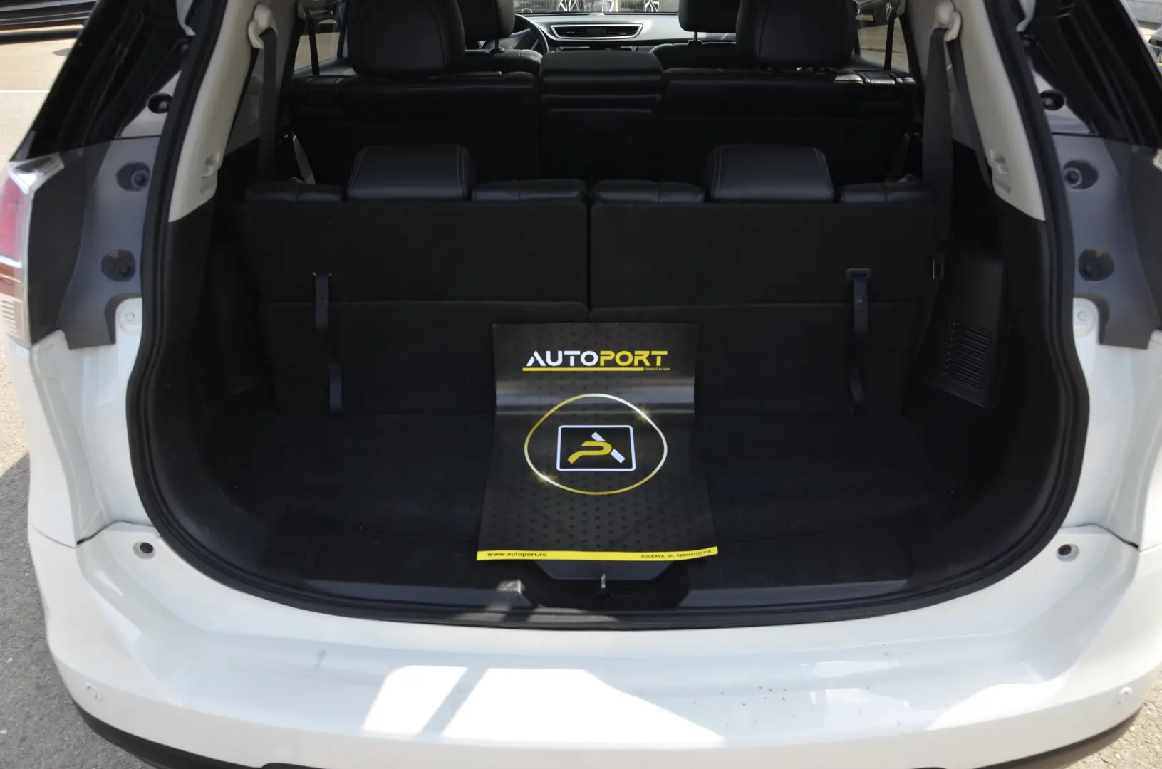 NISSAN X-TRAIL 1.6 DCI TEKNA 7 LOCURI
