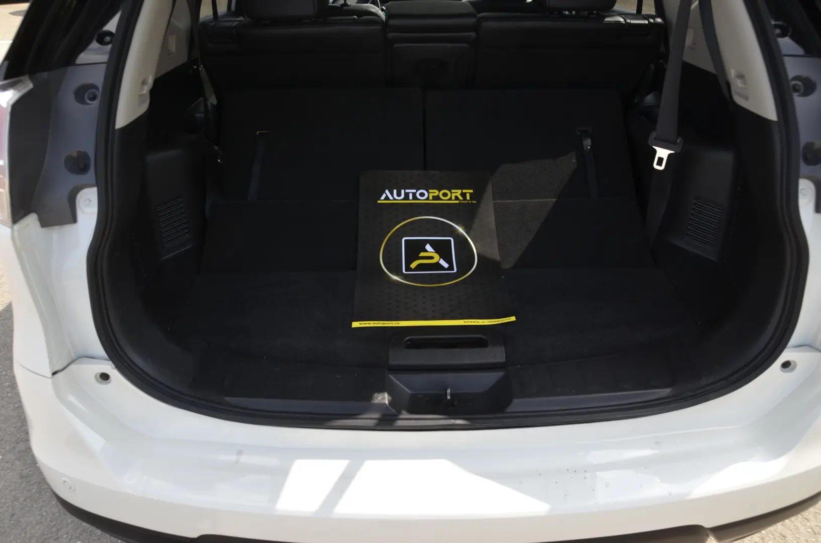 NISSAN X-TRAIL 1.6 DCI TEKNA 7 LOCURI