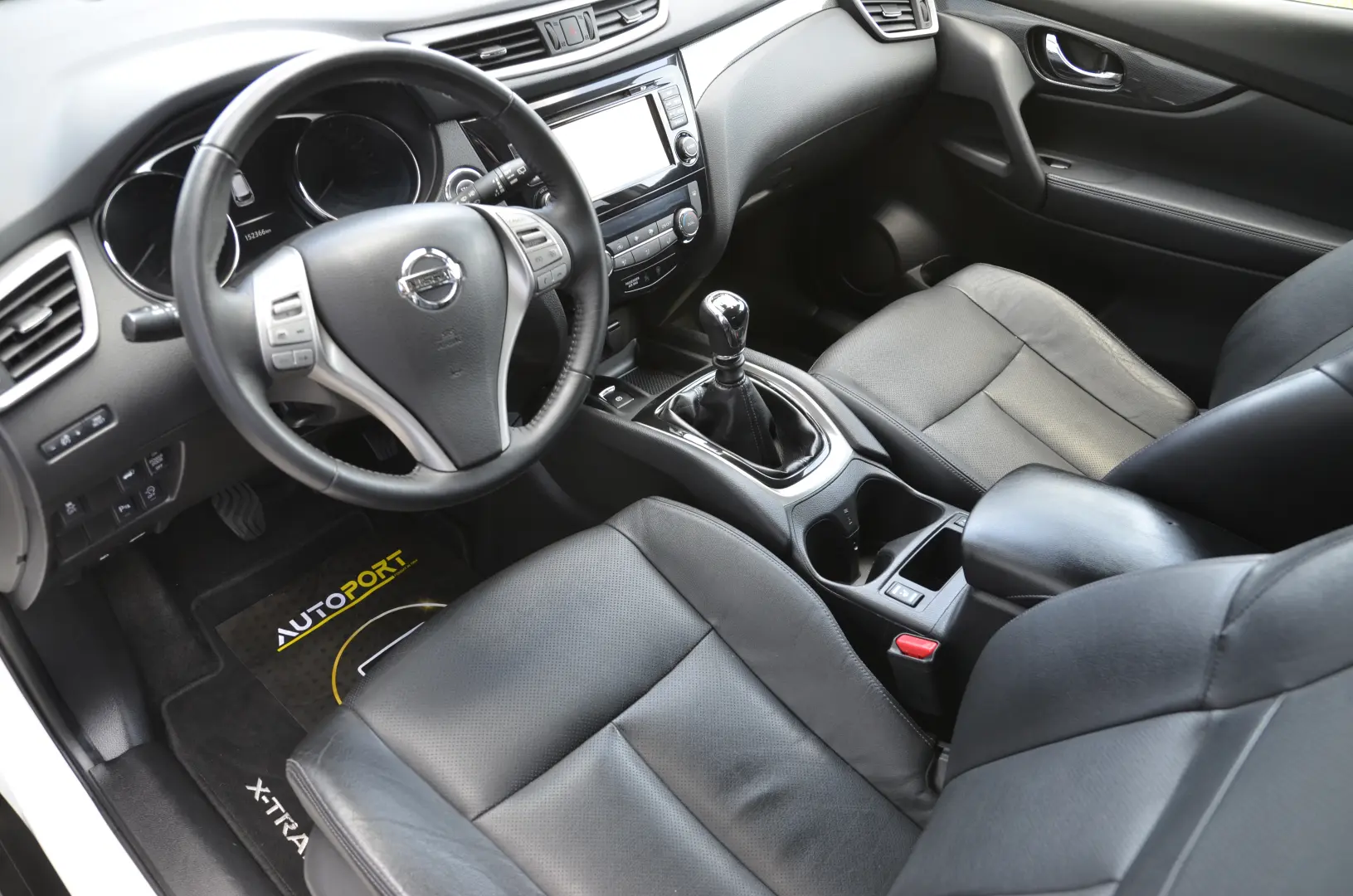 NISSAN X-TRAIL 1.6 DCI TEKNA 7 LOCURI