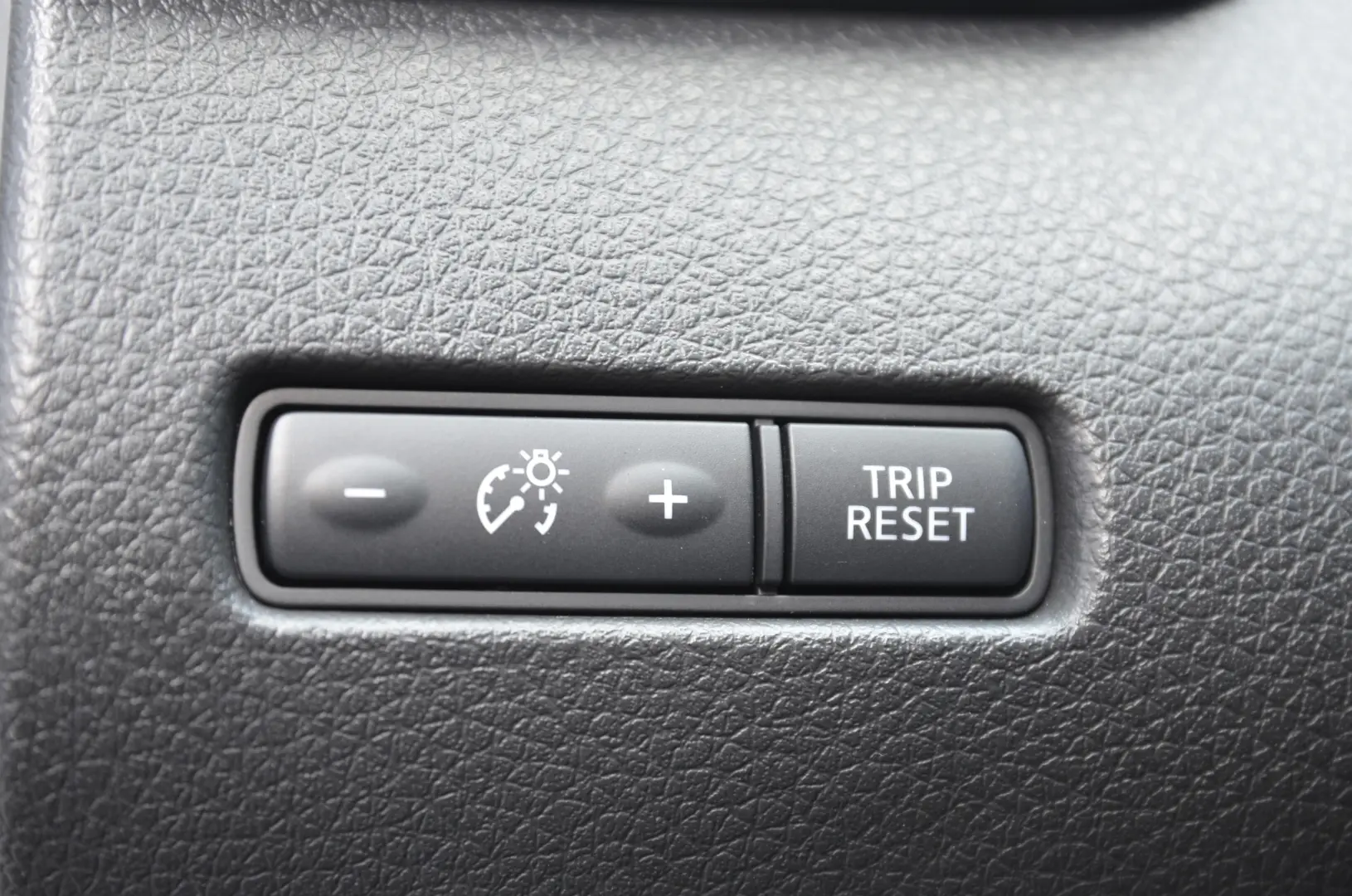 NISSAN X-TRAIL 1.6 DCI TEKNA 7 LOCURI
