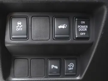 NISSAN X-TRAIL 1.6 DCI TEKNA 7 LOCURI