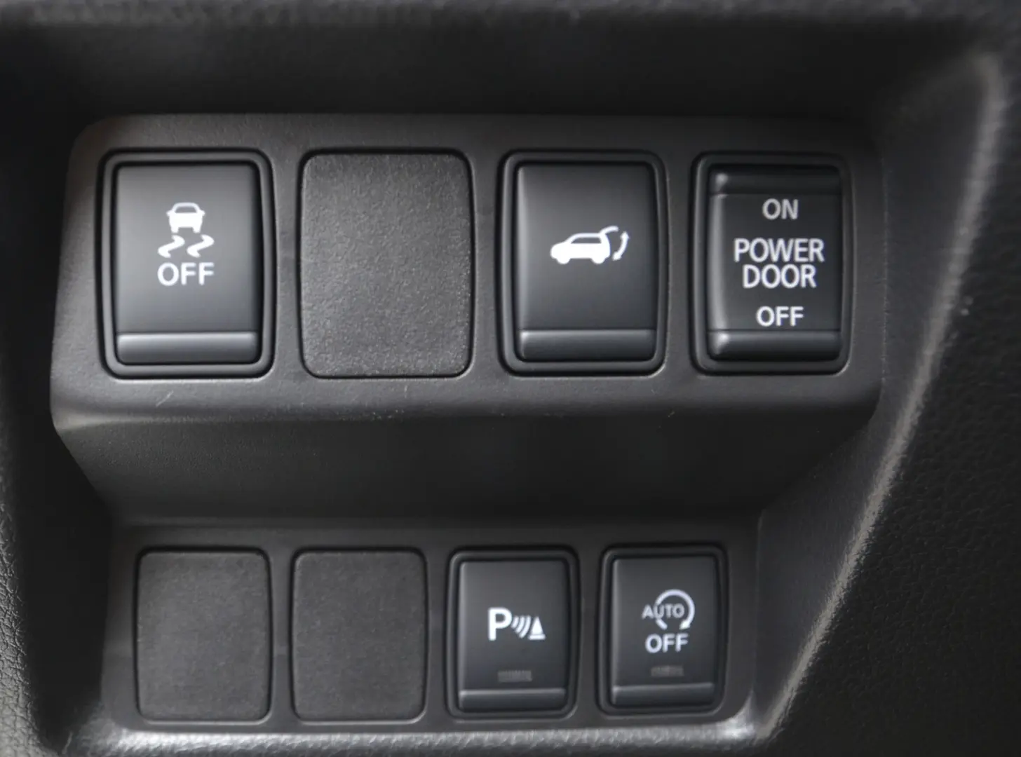 NISSAN X-TRAIL 1.6 DCI TEKNA 7 LOCURI
