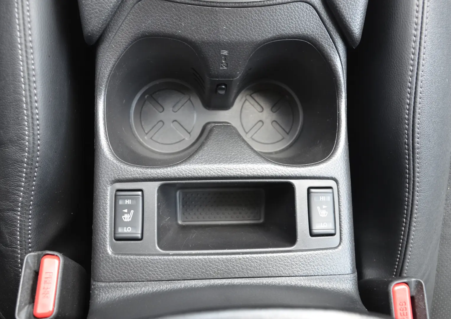 NISSAN X-TRAIL 1.6 DCI TEKNA 7 LOCURI