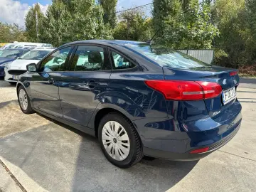 Ford Focus Trend 1.5 Tdci 120 CP cutie automata