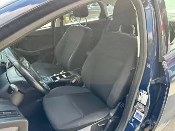 Ford Focus Trend 1.5 Tdci 120 CP cutie automata