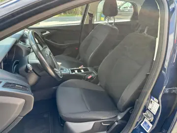 Ford Focus Trend 1.5 Tdci 120 CP cutie automata