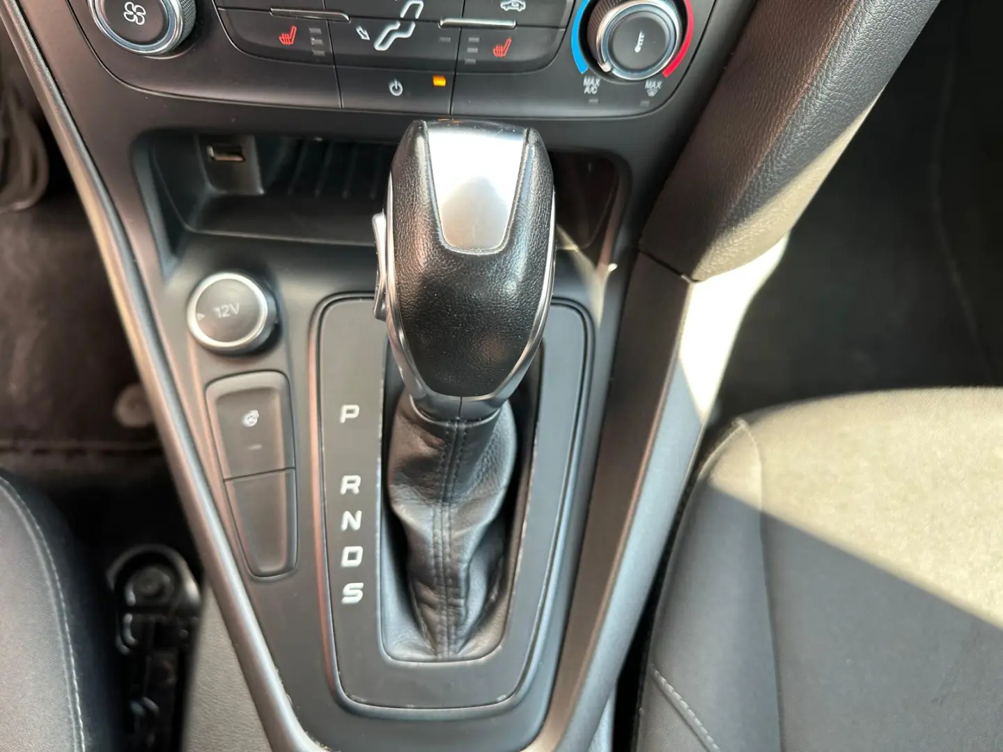 Ford Focus Trend 1.5 Tdci 120 CP cutie automata