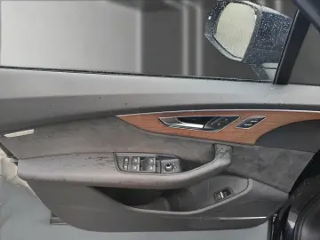 Q7 45 TDI qu. S line/7S/Matrix/Ventilation/360/B&O