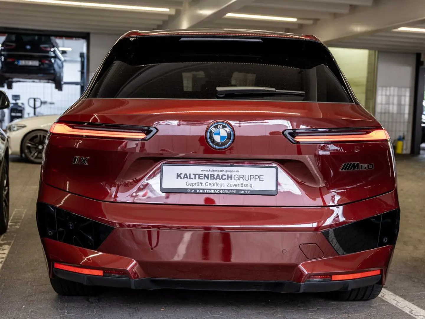 iX M60 PANO AHK HUD 360° LASER LED SITZBELÜFTUNG