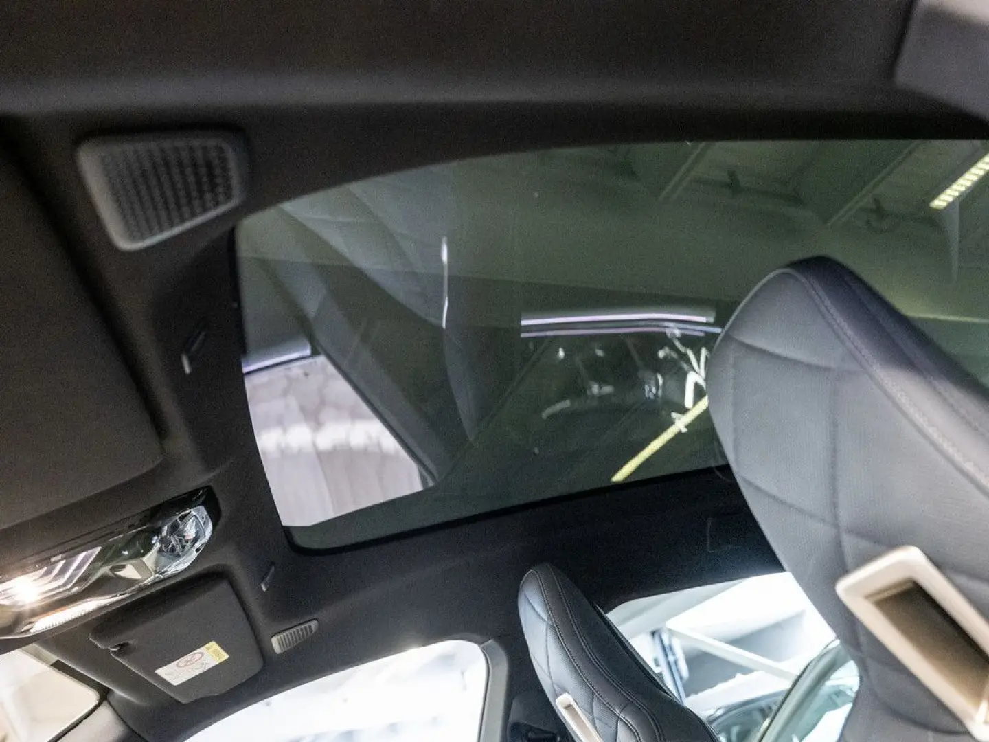 iX M60 PANO AHK HUD 360° LASER LED SITZBELÜFTUNG