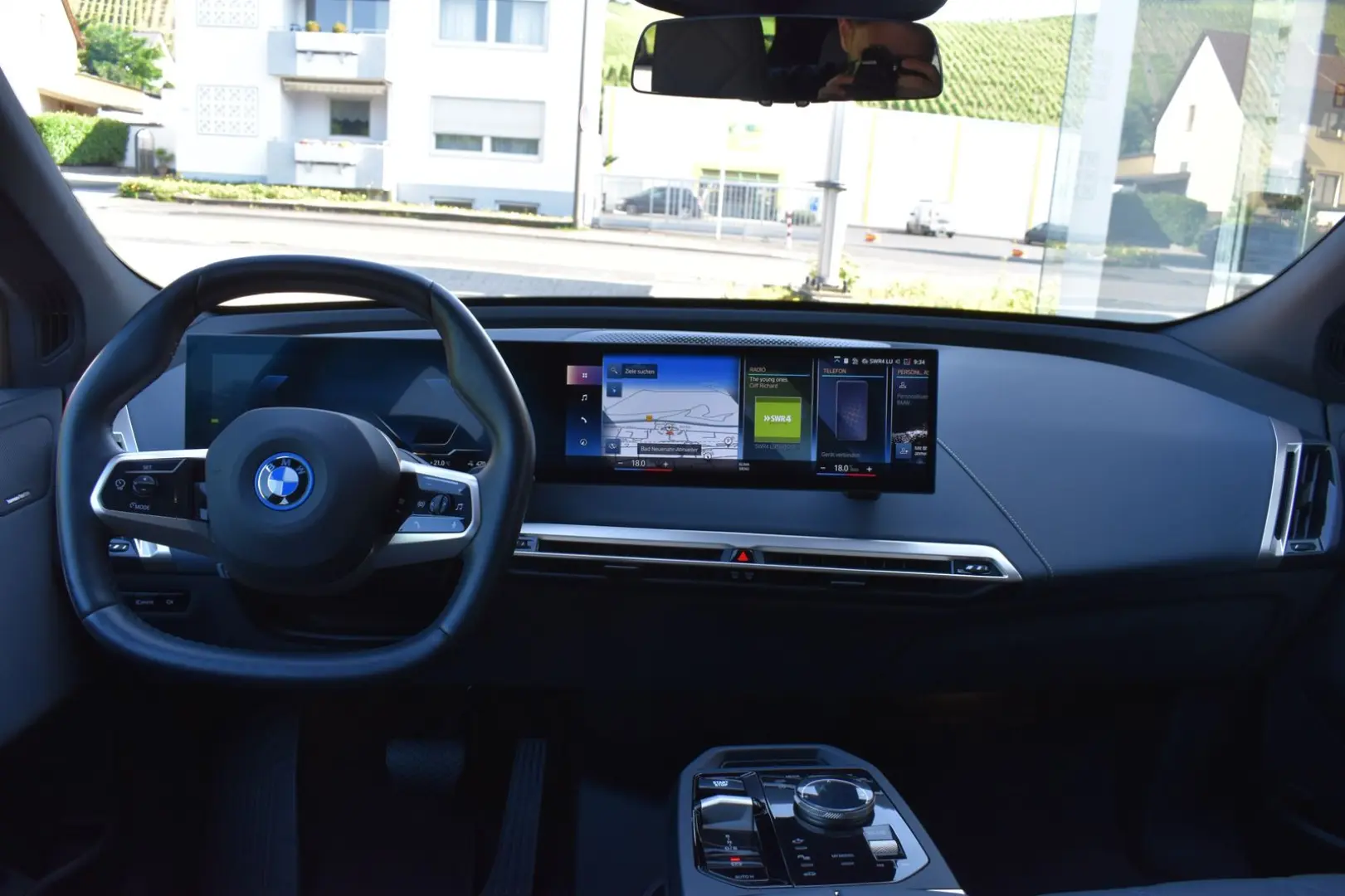 iX xDrive50 Sportpaket HK HiFi DAB Aktivlenkung