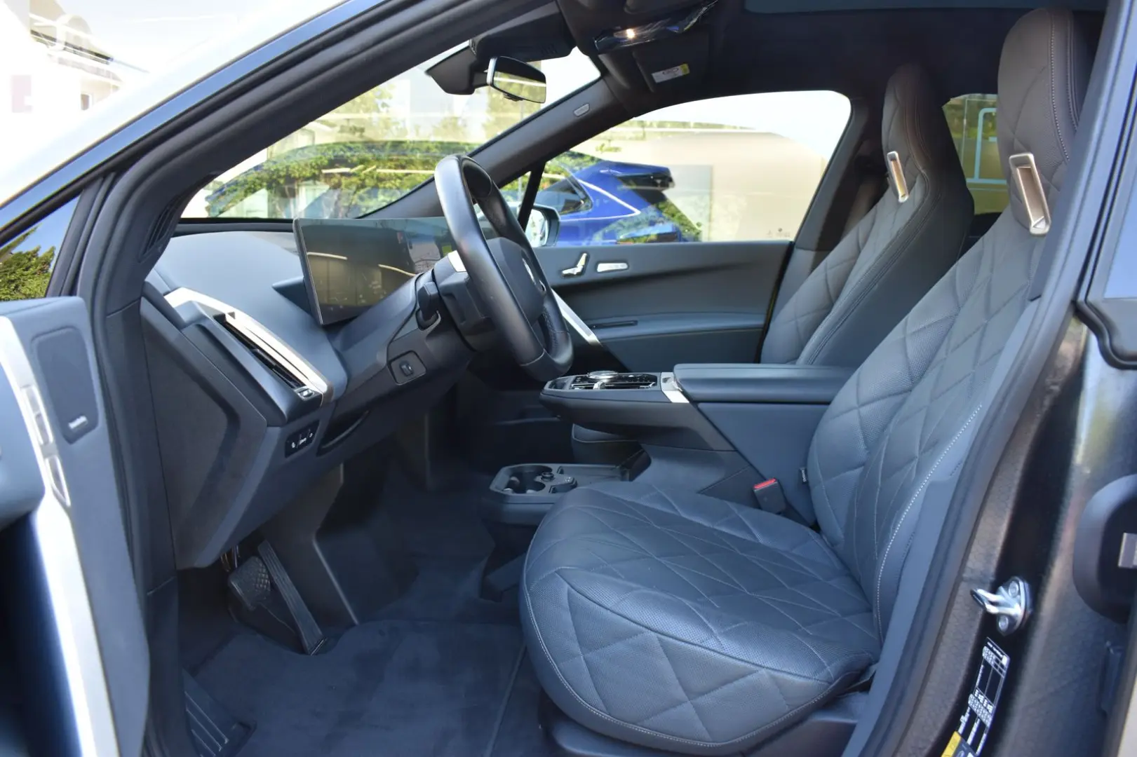 iX xDrive50 Sportpaket HK HiFi DAB Aktivlenkung