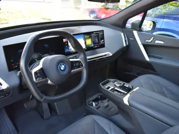 iX xDrive50 Sportpaket HK HiFi DAB Aktivlenkung
