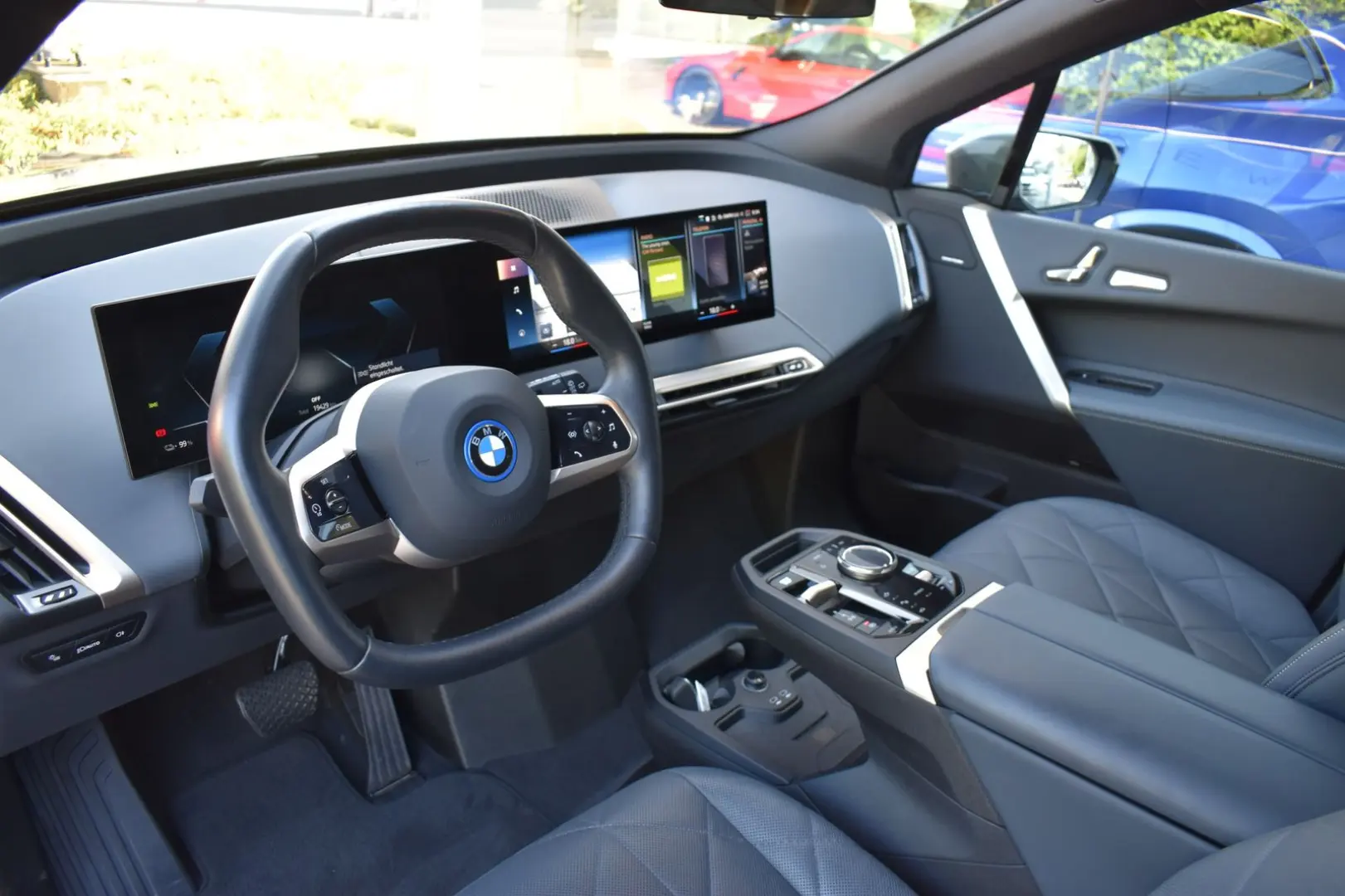 iX xDrive50 Sportpaket HK HiFi DAB Aktivlenkung