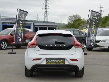 Volvo v 40 D3 Momentum