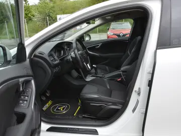 Volvo v 40 D3 Momentum
