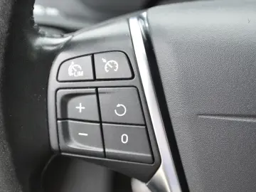 Volvo v 40 D3 Momentum
