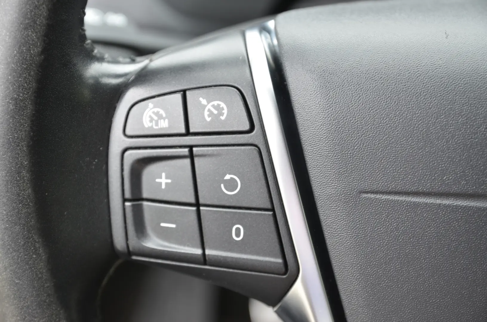 Volvo v 40 D3 Momentum