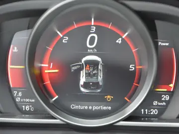 Volvo v 40 D3 Momentum