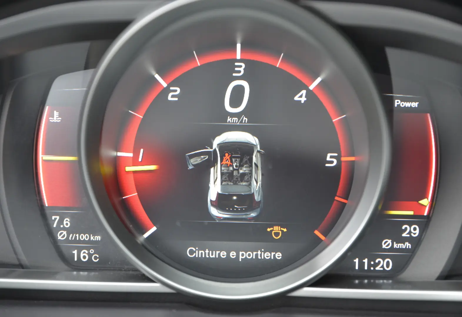 Volvo v 40 D3 Momentum