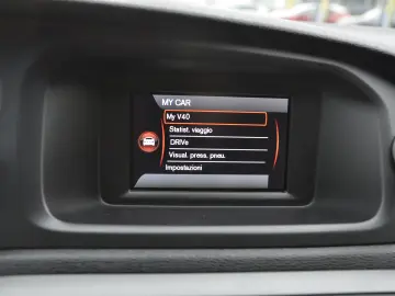 Volvo v 40 D3 Momentum