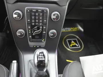 Volvo v 40 D3 Momentum