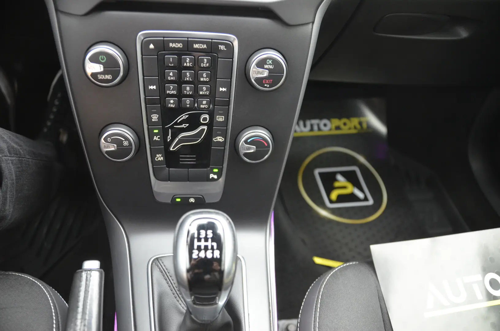 Volvo v 40 D3 Momentum