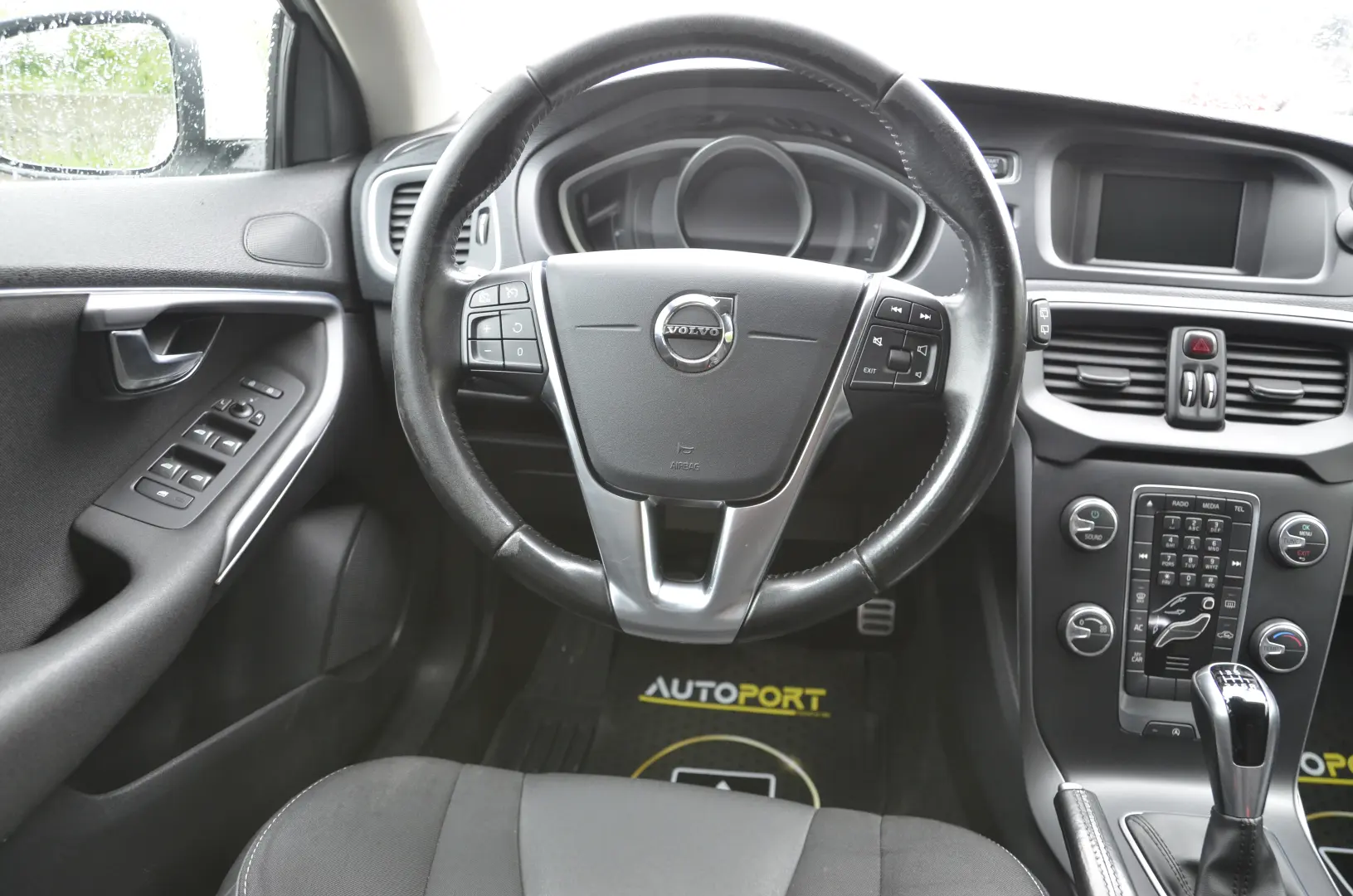 Volvo v 40 D3 Momentum