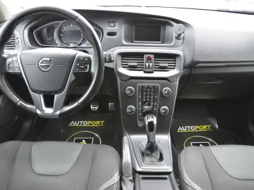 Volvo v 40 D3 Momentum
