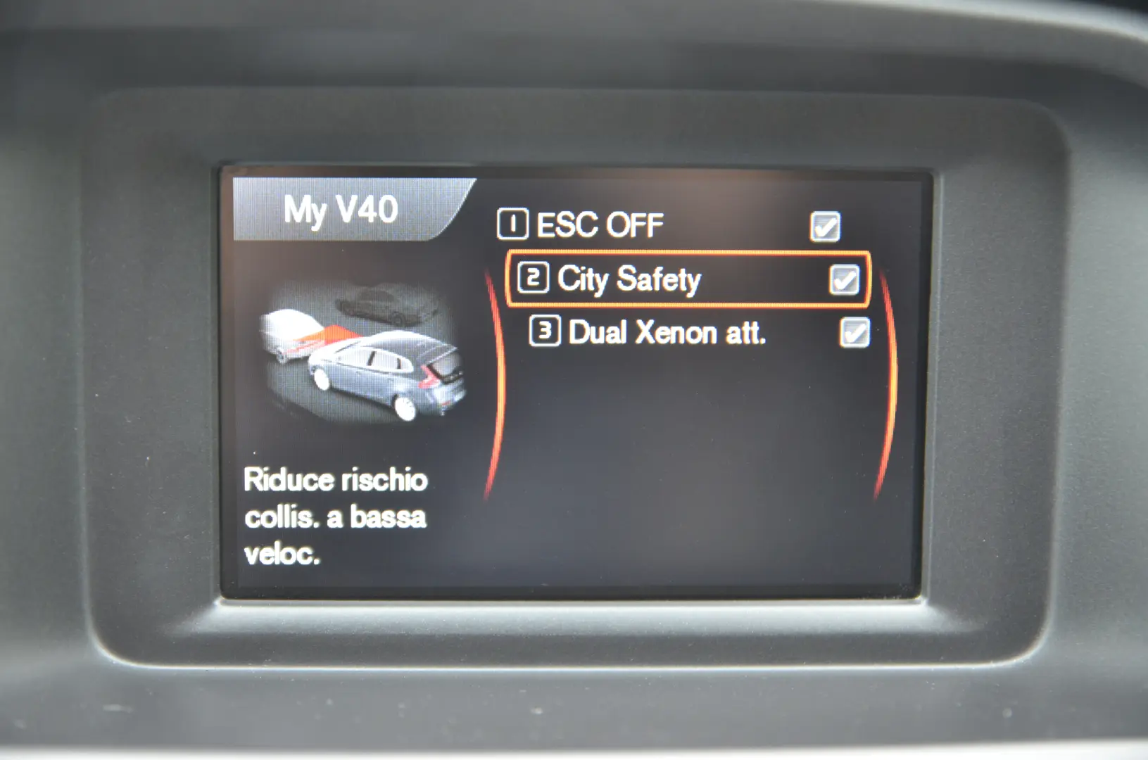 Volvo v 40 D3 Momentum