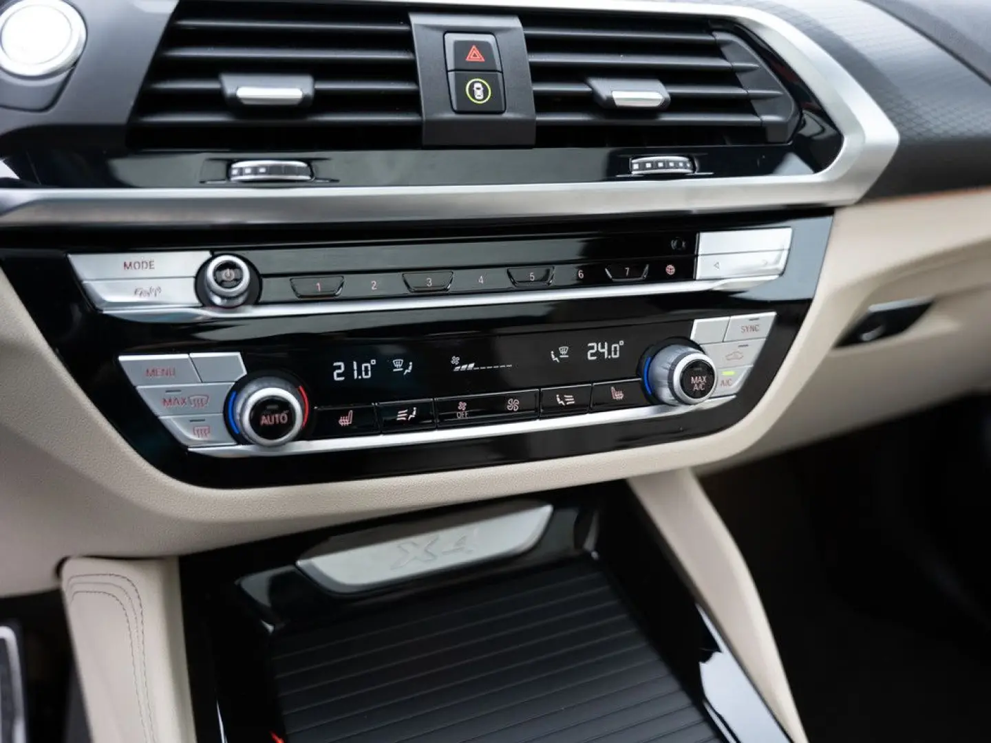 X4 xDrive 20d M-Sport X PANO 360° LED STANDHZ