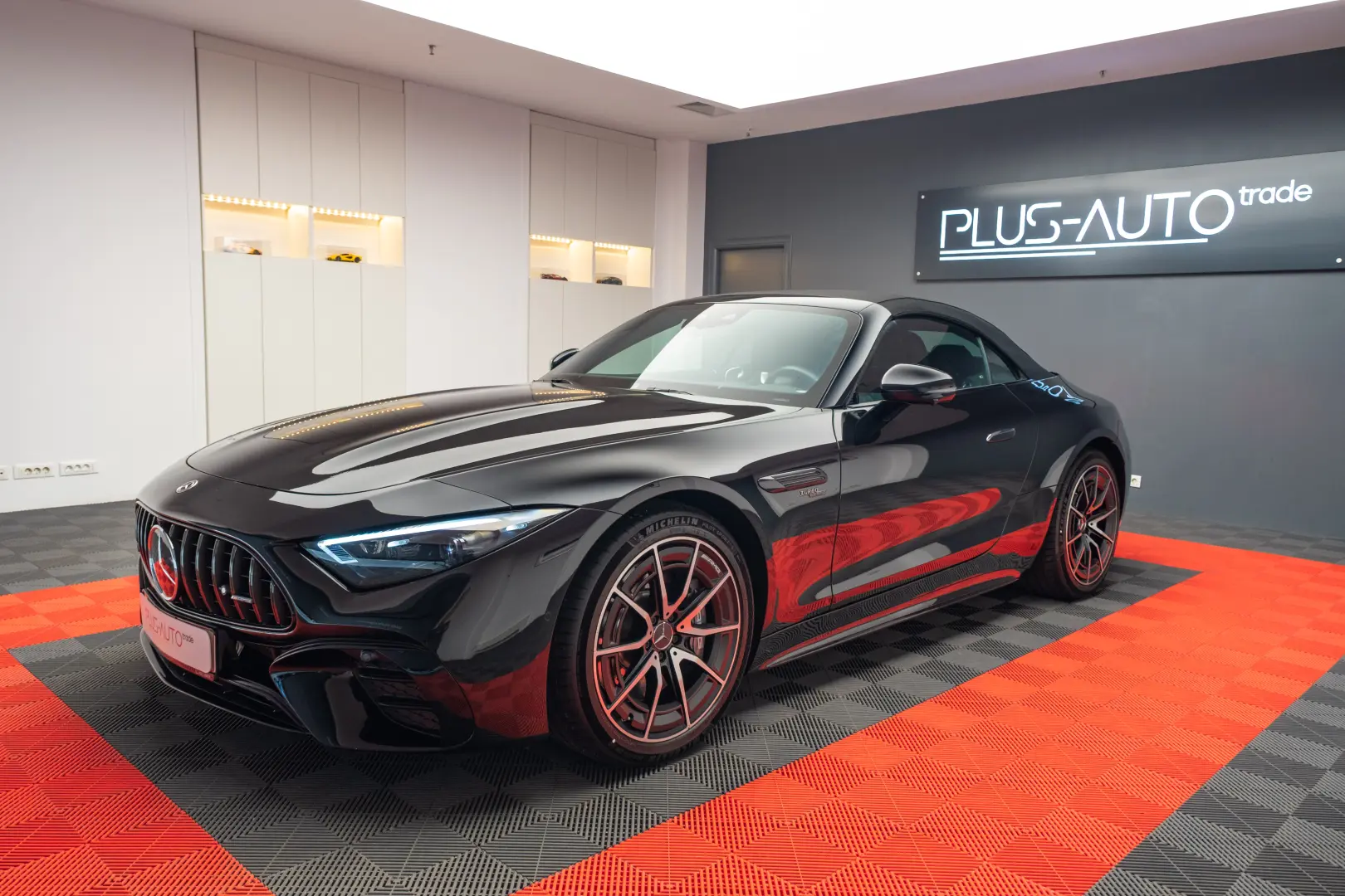 Mercedes Benz SL 43 AMG
