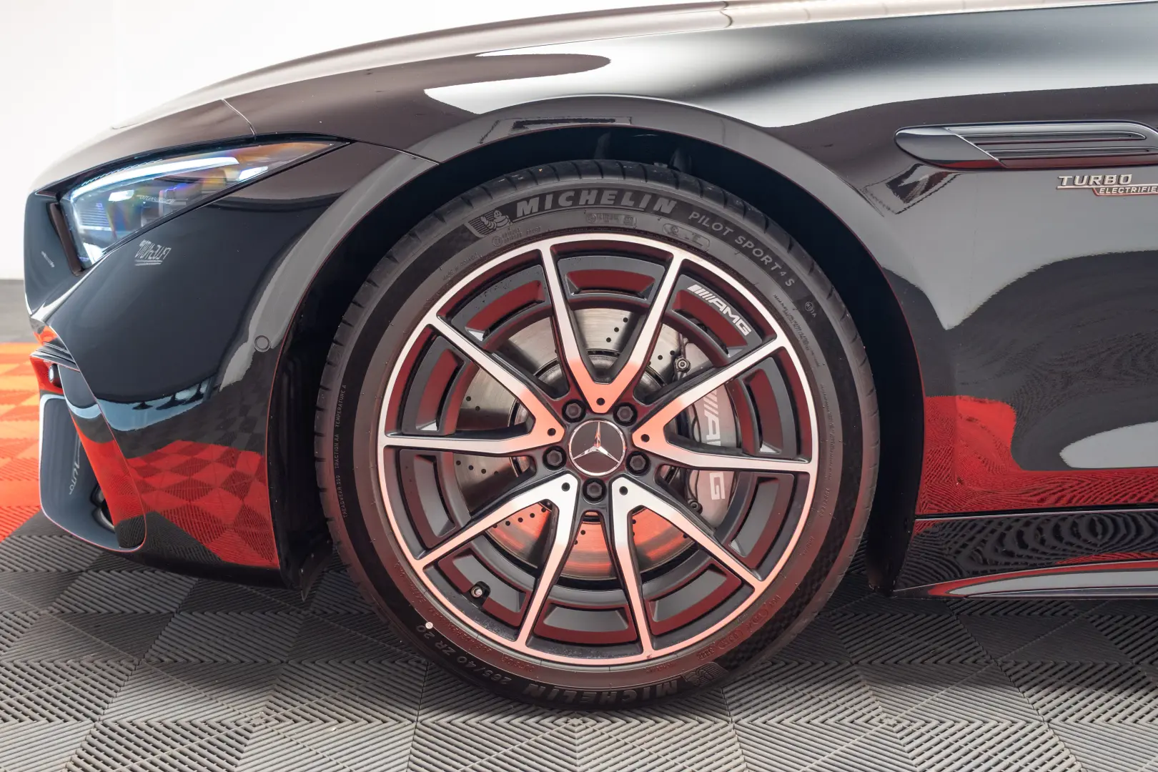 Mercedes Benz SL 43 AMG