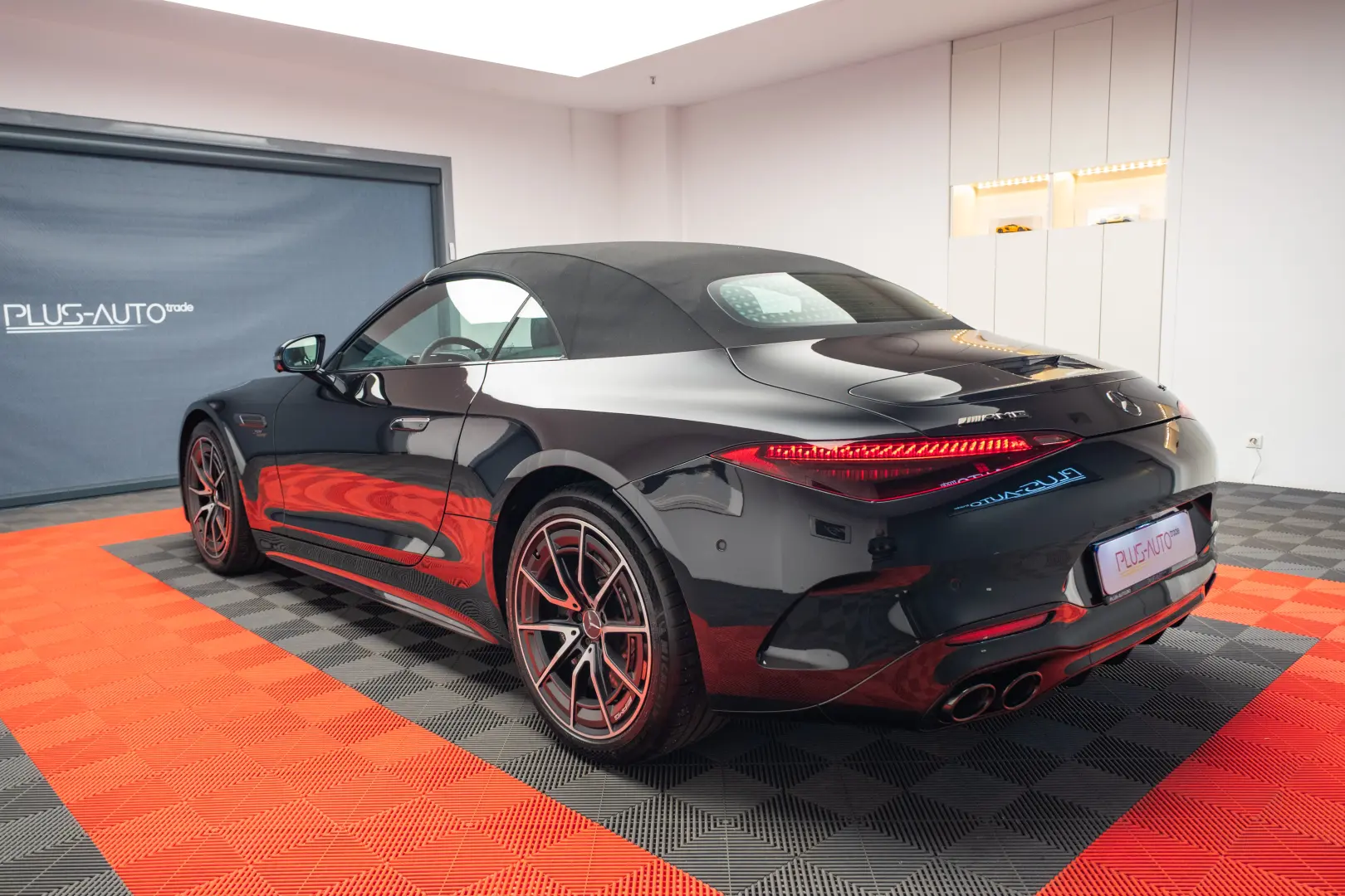 Mercedes Benz SL 43 AMG