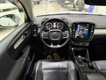 Volvo XC40 2.0 D4 AWD