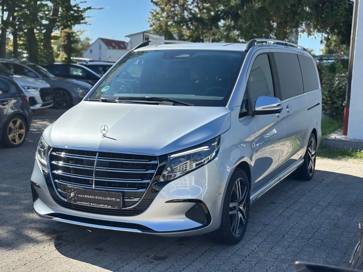 V300d 4MATIC EXCLUSIVE lang AHK AeroKit AMG MBUX