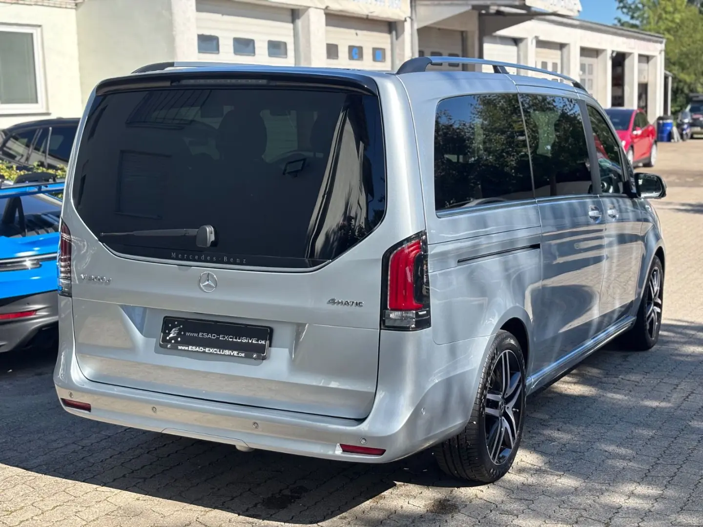 V300d 4MATIC EXCLUSIVE lang AHK AeroKit AMG MBUX