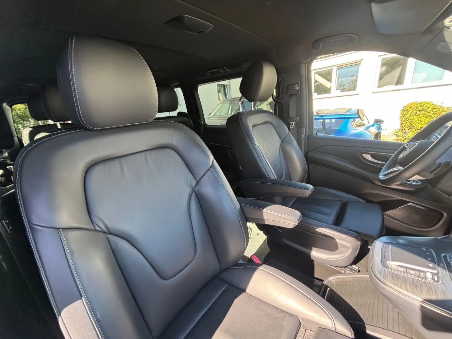 V300d 4MATIC EXCLUSIVE lang AHK AeroKit AMG MBUX