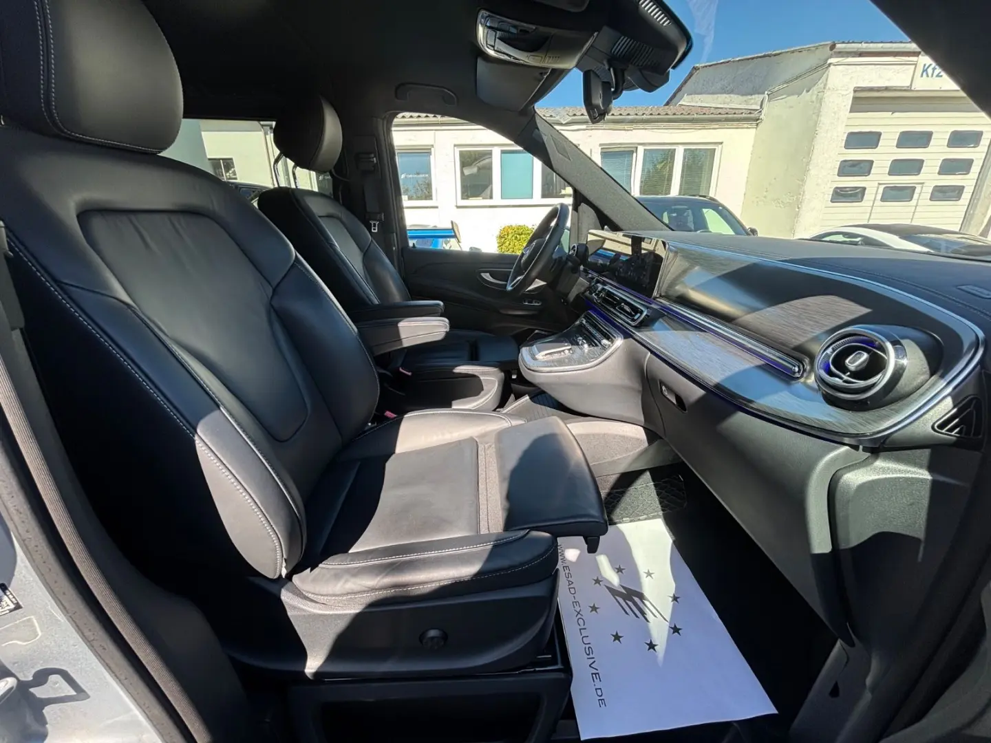 V300d 4MATIC EXCLUSIVE lang AHK AeroKit AMG MBUX