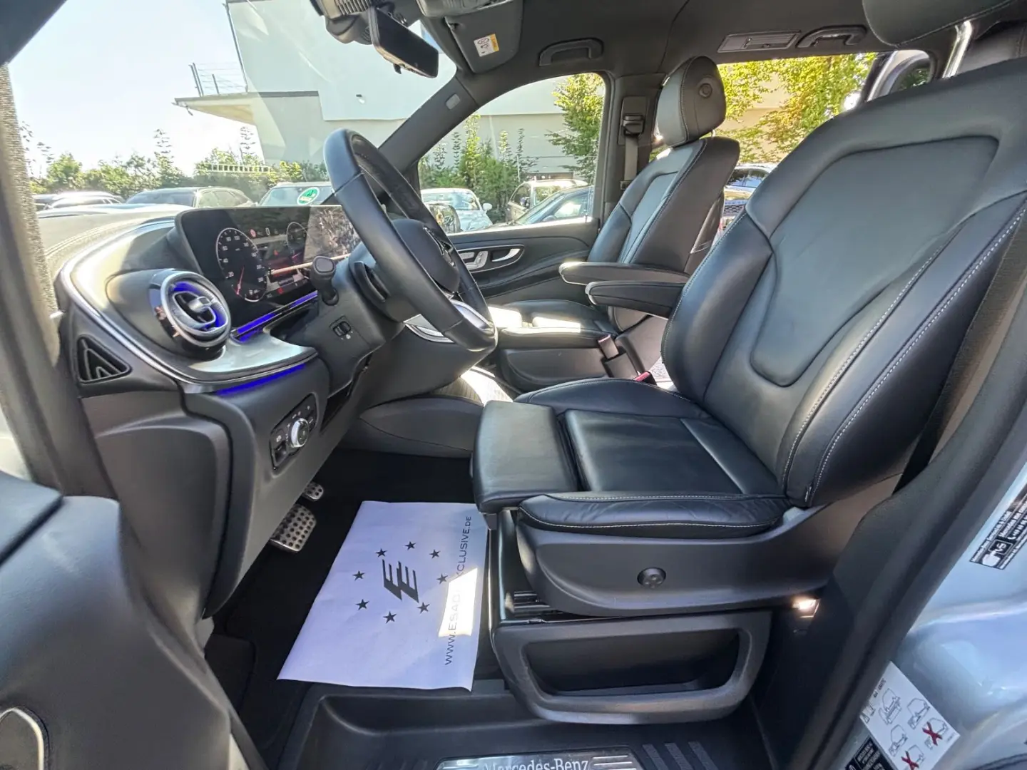 V300d 4MATIC EXCLUSIVE lang AHK AeroKit AMG MBUX