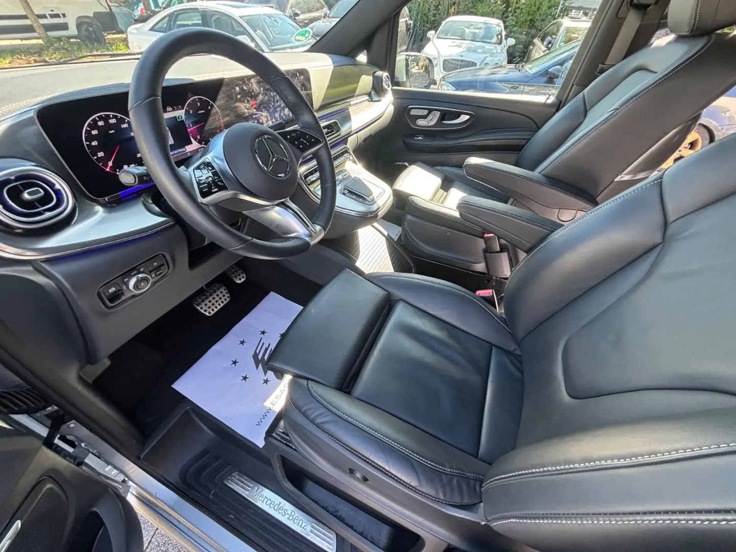 V300d 4MATIC EXCLUSIVE lang AHK AeroKit AMG MBUX