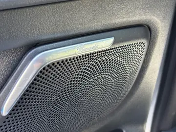 V300d 4MATIC EXCLUSIVE lang AHK AeroKit AMG MBUX